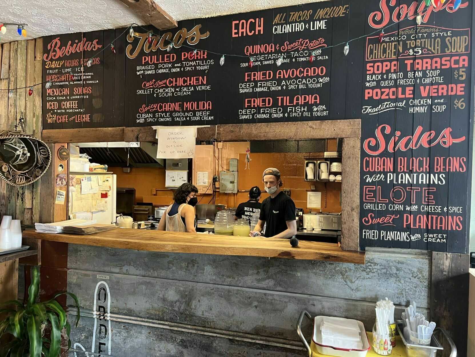 Authentic Mexican street tacos at Mas Tacos Por Favor